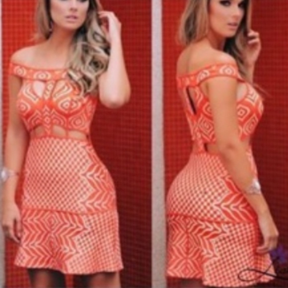 Ariana Dress - Picture 1 of 8